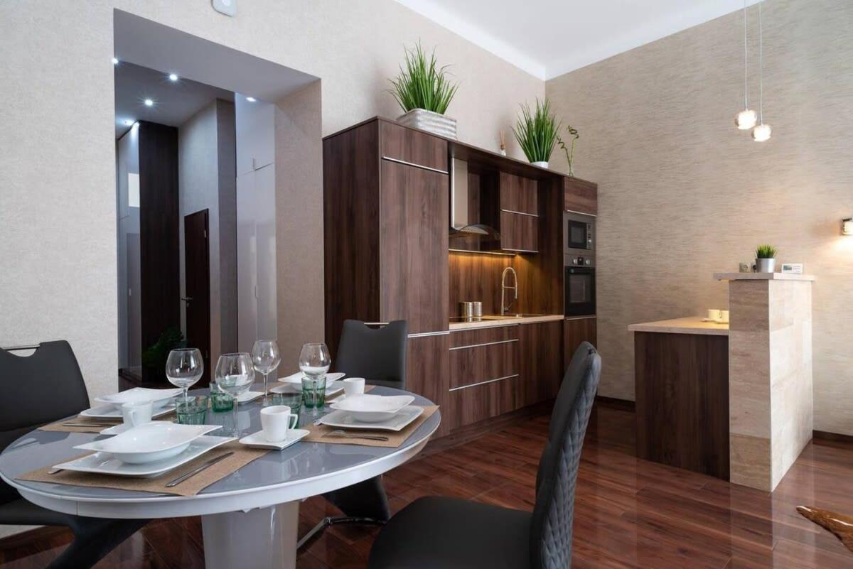 Central Luxy Design Apartment Будапеща Екстериор снимка