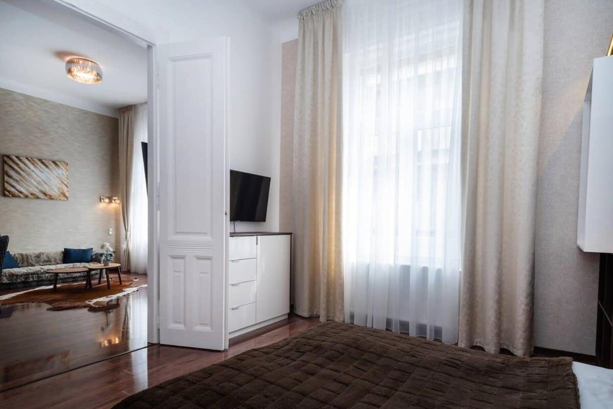Central Luxy Design Apartment Будапеща Екстериор снимка