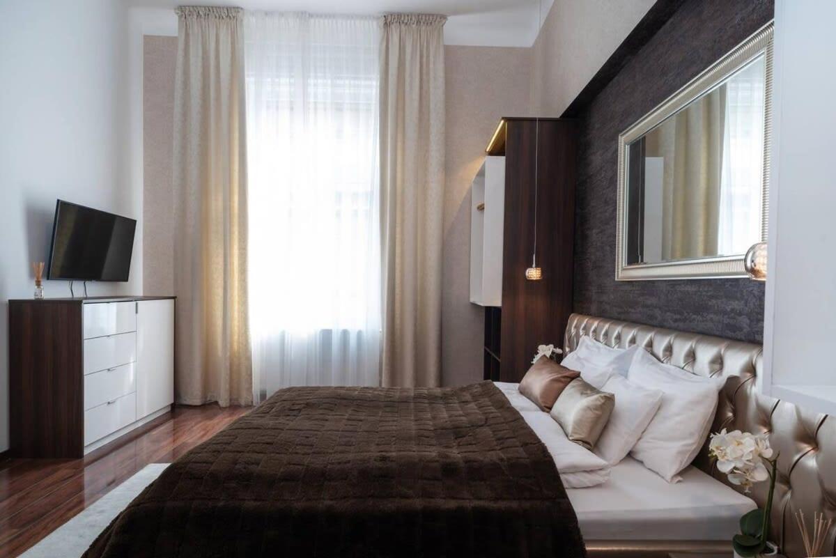 Central Luxy Design Apartment Будапеща Екстериор снимка